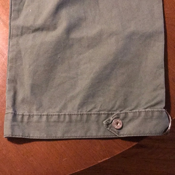 Woman’s/Juniors  l.e.i.  Green Khaki Capris - Picture 11 of 14
